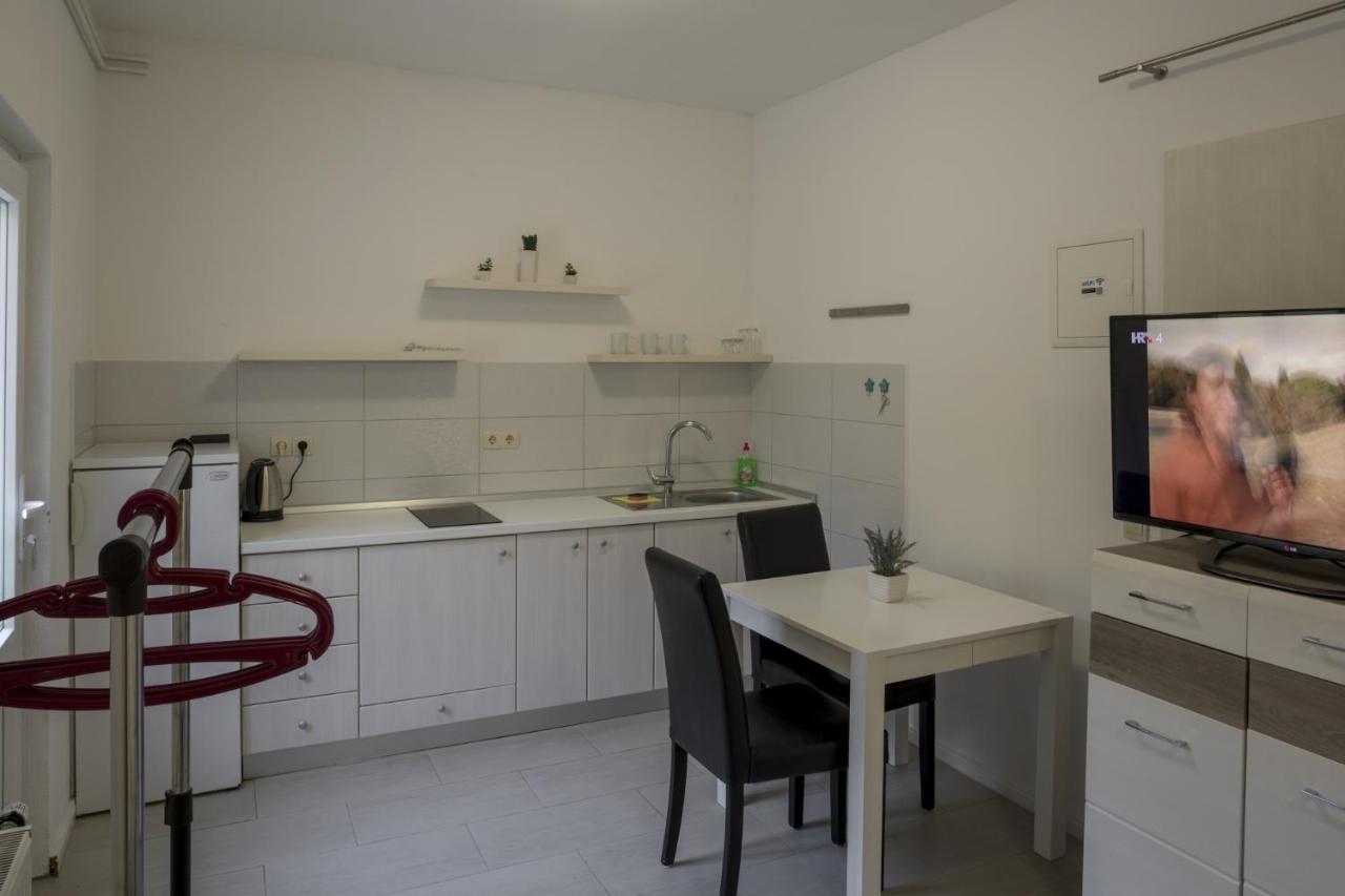 Apartments With A Parking Space Zuljana, Peljesac - 4573 المظهر الخارجي الصورة